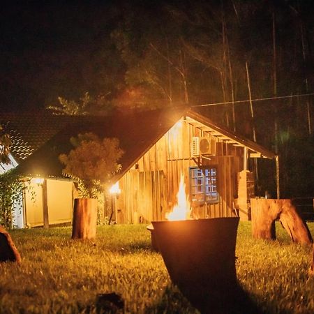 Casa Confortavel Em Local Tranquilo. Rodeio Luaran gambar