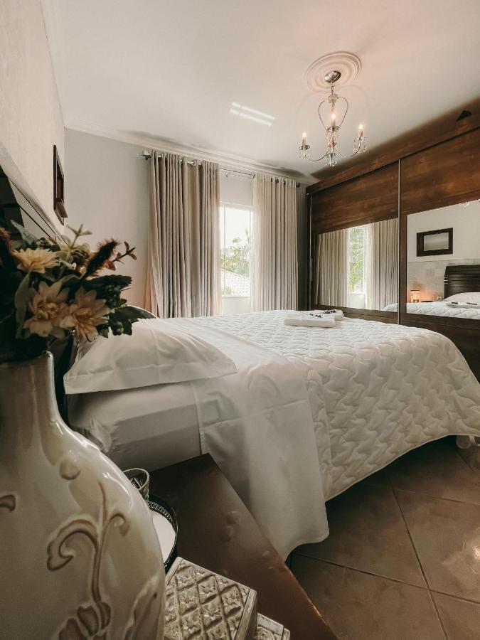 Casa Confortavel Em Local Tranquilo. Rodeio Luaran gambar